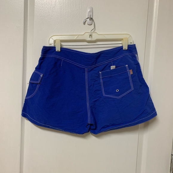 Blue shorts Size 9 - Picture 4 of 6